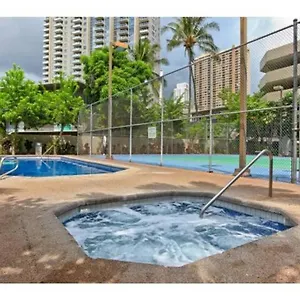  Apartment Spacious W/ Parking, Beach/mall/park USA